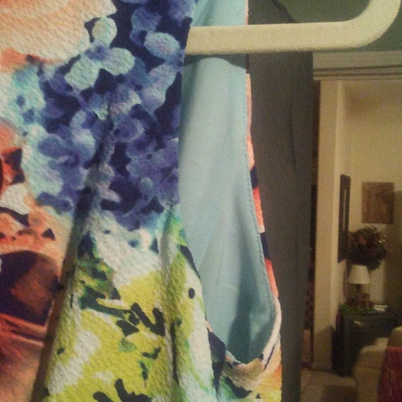 Classic A-frame floral dress fully lined - Picture 6 of 6